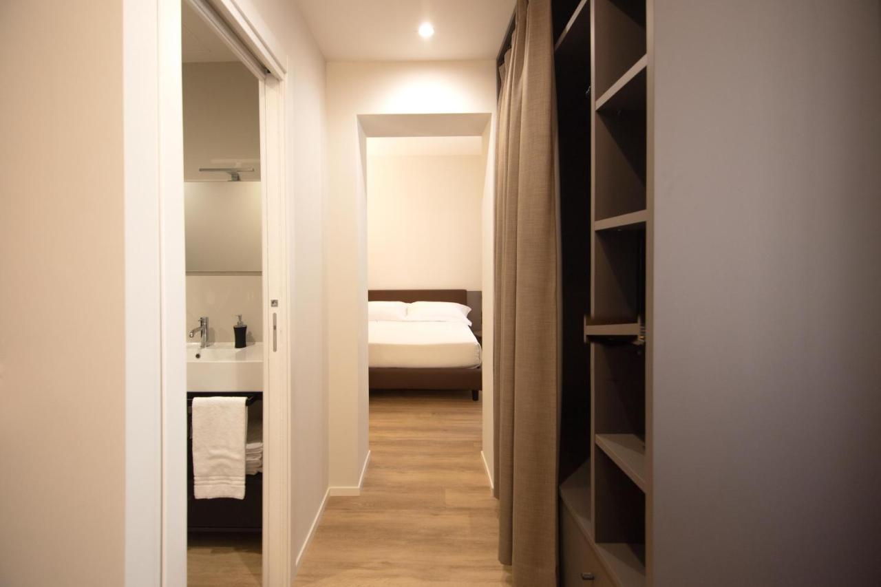 Palazzo Bellocchi - Suites & Apartments Brindisi Eksteriør billede