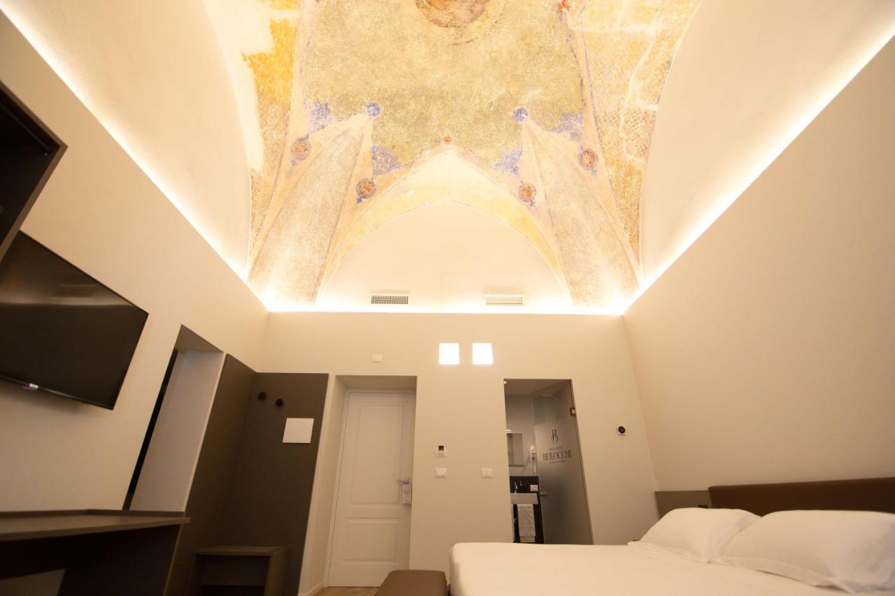 Palazzo Bellocchi - Suites & Apartments Brindisi Eksteriør billede