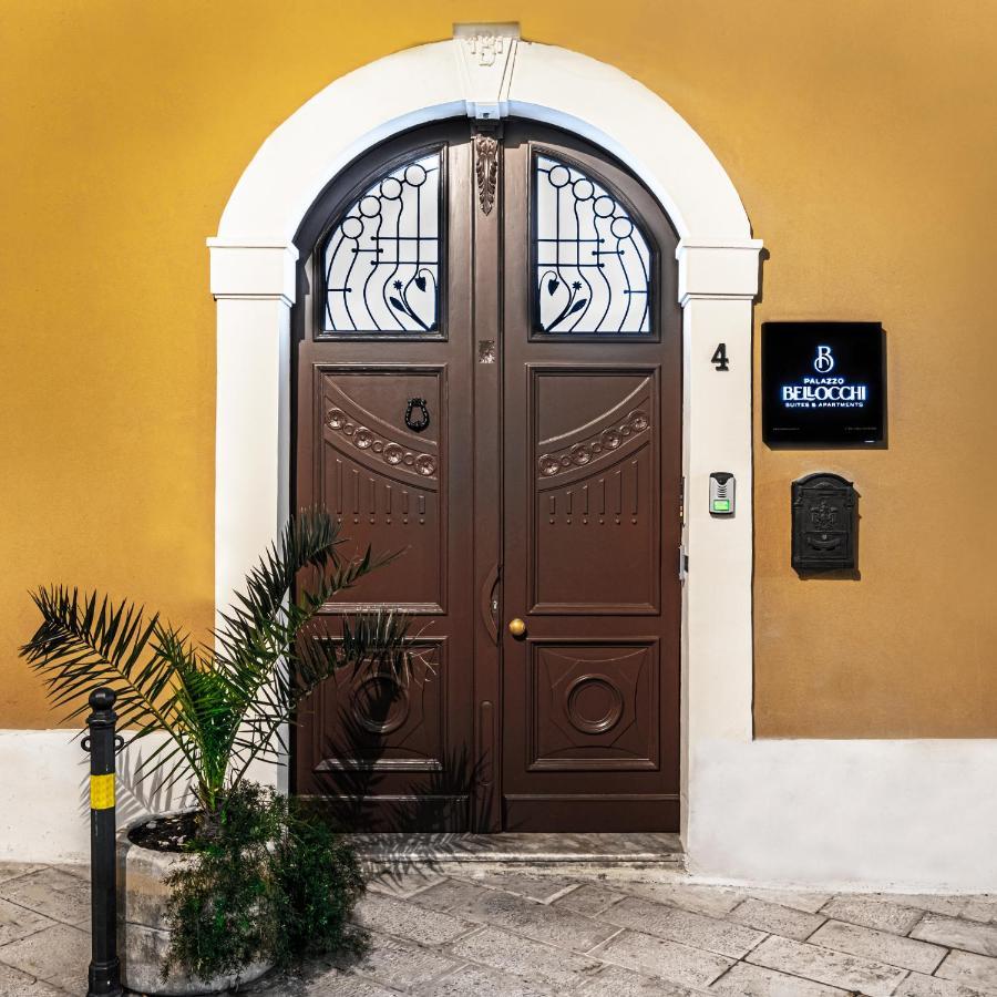 Palazzo Bellocchi - Suites & Apartments Brindisi Eksteriør billede
